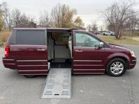 2009 Chrysler Town & Country Limited HANDICAP VAN! 4.0L 60K Philadelphia - Image 3