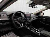 2024 Nissan Altima 2.5 SV Premium Sedan Autos of Chicago - Image 7