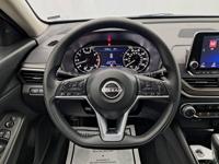 2024 Nissan Altima 2.5 SV Premium Sedan Autos of Chicago - Image 9