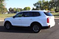 2023 Kia Telluride LX SUV Victory Motors of Colorado - Image 9