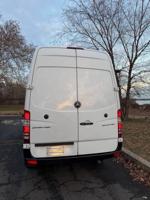 2015 MERCEDES-BENZ SPRINTER 2500 HIGH TOP 144»WB THERMO KING V-300 MAX PHILADELPHIA PA - Image 9