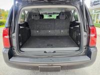 2017 CHEVROLET SUBURBAN LT 1500 DOWN WE FINANCE ALL CREDITS Free shipping from our Florida dealership - Image 10
