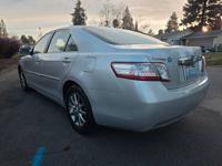 2011 Toyota Camry hybrid Vancouver - Image 3