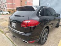 14 Porsche Cayene S Platinum Edition needs work runs and drives ! Galleria - Image 4