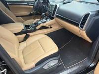 14 Porsche Cayene S Platinum Edition needs work runs and drives ! Galleria - Image 7