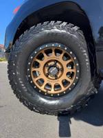 2010 Lexus LX 570 w/ Old Man Emu Suspension 1 ORIGINAL OWNER! BFG! Miramar Motorsports - Image 10