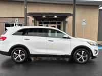 2017 Kia Sorento EX V6 AWD Salem, Oregon - Image 4
