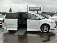 2016 Dodge Grand Caravan SXT - WHEELCHAIR VAN / IN FLOOR RAMP / LOW MI Wheelchair Van In Beaverton - Image 4