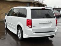 2016 Dodge Grand Caravan SXT - WHEELCHAIR VAN / IN FLOOR RAMP / LOW MI Wheelchair Van In Beaverton - Image 5