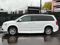 2016 Dodge Grand Caravan SXT - WHEELCHAIR VAN / IN FLOOR RAMP / LOW MI Wheelchair Van In Beaverton - Image 7
