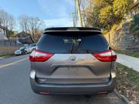 2015 Toyota Sienna XLE Staten Island NY - Image 9