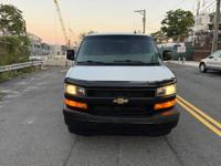 2018 CHEVROLET EXPRESS G 3500 CARGO VAN Staten Island NY - Image 3