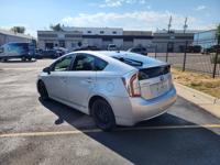 2013 Toyota Prius Four, 103K Miles, Leather, JBL, Nav, Heated Seats! Englewood - Image 8