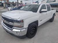 18 Chevy Silverado 1500 LT 4x2 4dr Crew Cab 5.8 ft financing Available Houston - Image 4