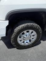 2017 GMC Sierra 2500HD Denali 4x4 4dr Crew Cab SB + Gator Truck Center of Ocala - Image 9