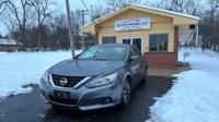 2016 Nissan Altima - Financing Available! Elgin
