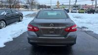 2016 Nissan Altima - Financing Available! Elgin - Image 7
