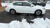 2014 Honda Accord - Financing Available! Elgin - Image 5