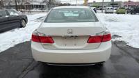 2014 Honda Accord - Financing Available! Elgin - Image 7