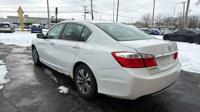 2014 Honda Accord - Financing Available! Elgin - Image 8