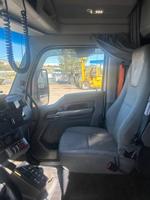 2018 Kenworth T680 Sleeper Truck Nogales - Image 9