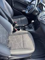 🔥🔥 2013 FORD FIESTA ((77k)) 5-speed —clean title multnomah county - Image 4