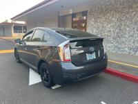 2012 Toyota Prius 154k runs great Beaverton - Image 3
