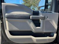 2017 Ford F-250 F250 F 250 Super Duty XLT 4x4 4dr Crew Cab 6.8 ft. SB Pickup + Gator Truck Center of Ocala - Image 10