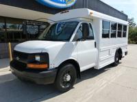 2007 *Chevrolet* *Express Commercial Cutaway *4.8L V8 GAS Rick's Auto Marketing Center South - Image 3