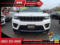 2023 Jeep Grand Cherokee Altitude 4x4 4 x 4 4-x-4 The price in this ad is the downpayment - Image 4