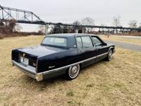 1989 Cadillac Fleetwood Great shape runs drives great Our website is Motorhubnj.com - Image 6