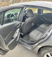 2016 Mazda 3I Touring Sedan Woodstock - Image 10