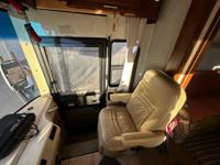 2005 Winnebago Journey CAT 350 Hp Denver - Image 8