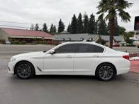 2018 BMW 5 Series 530i X Drive AWD Clean Title Sport Line FREE 90 DAY WARRANTY // FULLY LOADED // PRISTINE CONDITION - Image 3