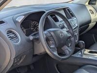 2019 Nissan Pathfinder SL SUV (346) 251-8354 to confirm-FINANCING AVAILABLE OAC - Image 9