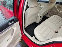 2010 Volkswagen Jetta Sedan Limited VW (425) 873-8280 to confirm-FINANCING AVAILABLE OAC - Image 10