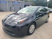 2022 Toyota Prius L Eco 4dr Hatchback - Image 3