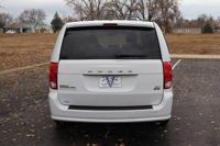 2017 Dodge Grand Caravan SXT Van Victory Motors of Colorado - Image 7