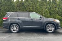 2017 Toyota Highlander AWD All Wheel Drive XLE SUV ((CALL FOR PRICE)) - Image 4