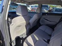 ❤️CHRISTMAS DEALS HO HO HO❤️2017 HYUNDAI TUCSON SE CLEAN CARFAX 💥 OVER 350+ CARS TRUCKS MINIVANS SUVS TO CHOOSE FROM!⭐ - Image 9