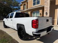 2018 Chevy Silverado Crew Cab 5.3L Clean Car Fax Soth Houston - Image 4