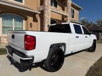 2018 Chevy Silverado Crew Cab 5.3L Clean Car Fax Soth Houston - Image 6