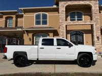 2018 Chevy Silverado Crew Cab 5.3L Clean Car Fax Soth Houston - Image 7