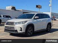 2017 Toyota Highlander LE SUV (346) 245-5090 to confirm-FINANCING AVAILABLE OAC - Image 2