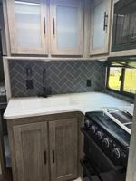 2022 Forest River heritage 22rbhl + Gator Truck Center of Ocala - Image 10