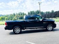 2016 RAM 1500 Laramie Limited Diesel 4x4 Truck Clean Carfax. Est. payment OAC† - Image 8