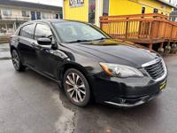 2013 Chrysler 200 S Sedan / Automatic/ Heated Leather/ ONLY 97K Miles Salem/1477 Hawthorne Ave NE - Image 5