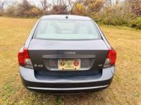 2008 Volvo S40 2.4I Sunroof runs drives looks great Our website is Motorhubnj.com - Image 8