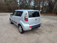 2011 KIA soul ** Warranty ** Morrow - Image 4