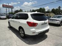 2020 Nissan Pathfinder SL Must See! Loaded! Great Price! Jacksonville - Image 4